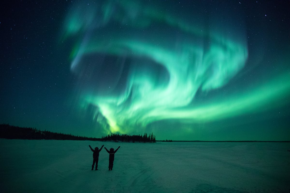 Green Aurora Couple-Winter-Chase Theron-Horizontal (1)